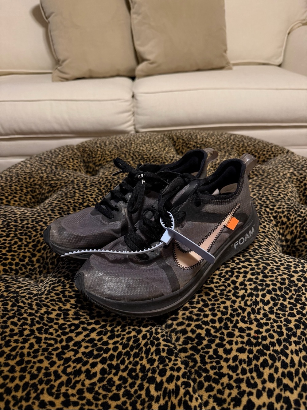 Off-White x Nike Style Men’s Black Running Sneakers